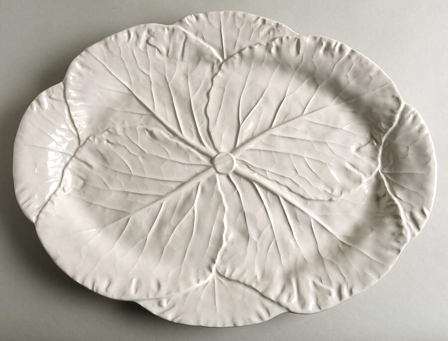 Cabbage Beige (Branco) 17" Oval Serving Platter by Bordallo Pinheiro-1