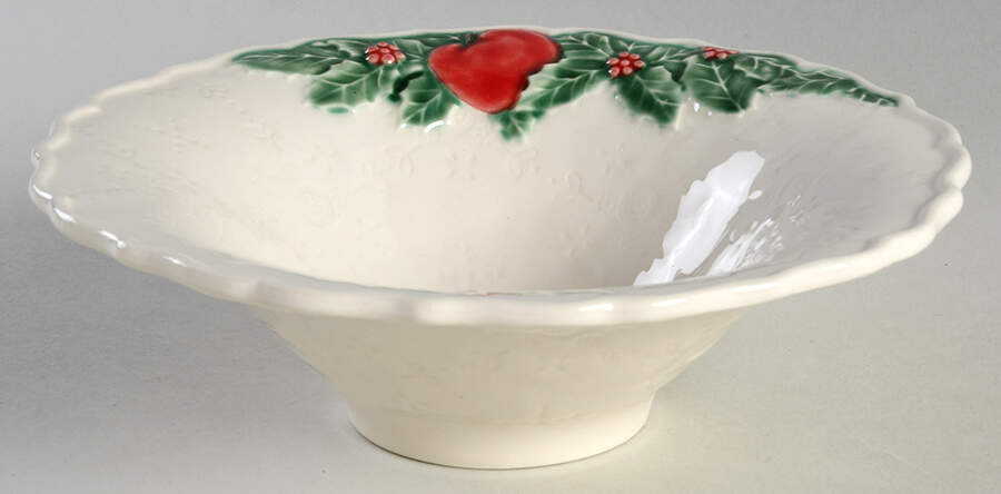 Christmas Garland Coupe Cereal Bowl by Bordallo Pinheiro-1