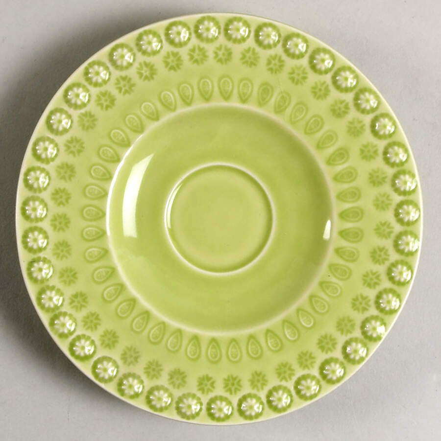 Fantasia (Fantasy) Bright Green Saucer by Bordallo Pinheiro-1