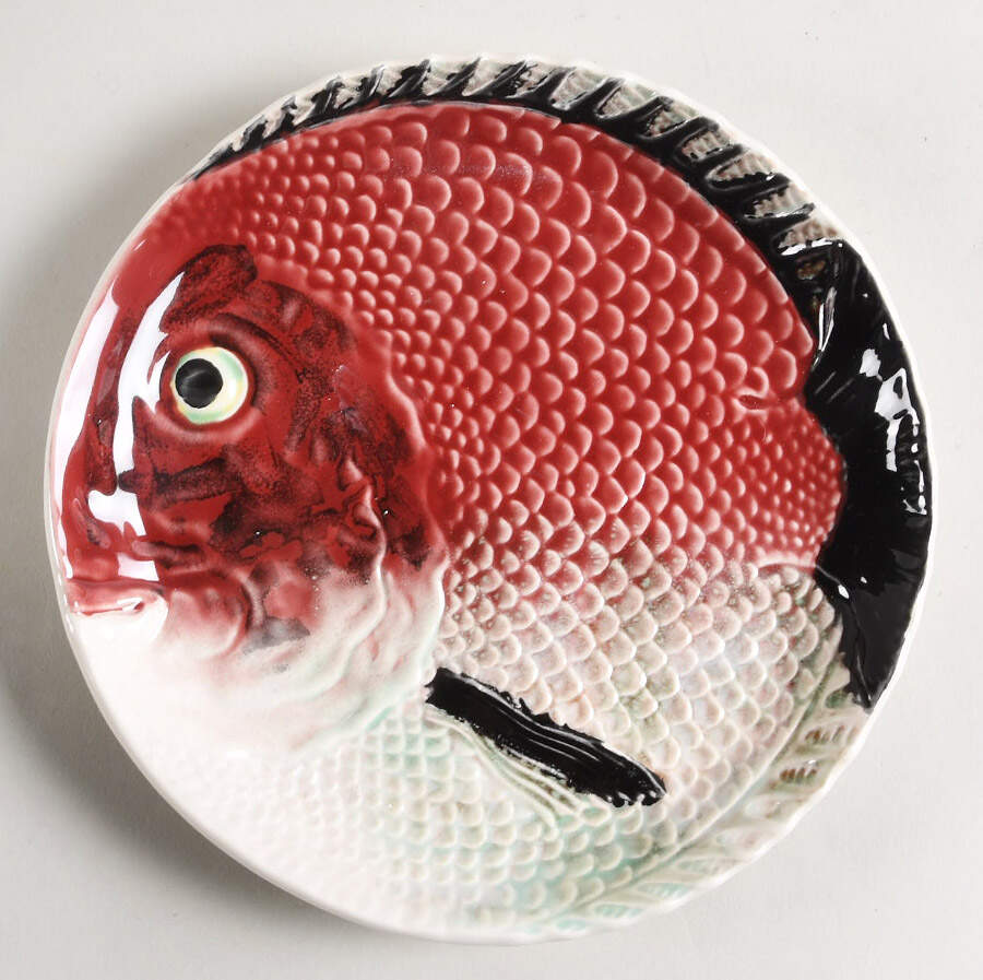 Fish Red Dessert/Pie Plate by Bordallo Pinheiro-1