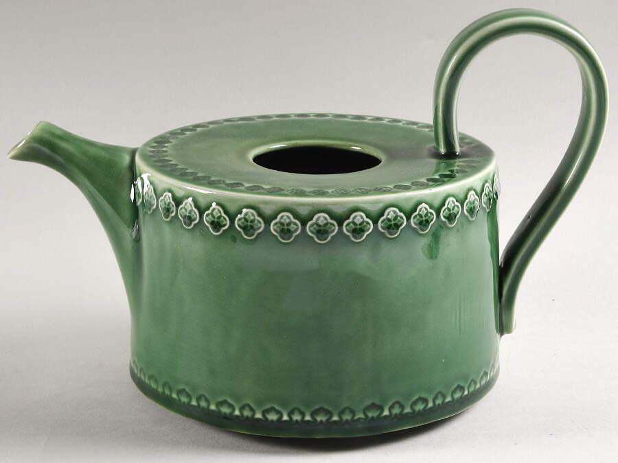 Rua Nova Green Teapot No Lid by Bordallo Pinheiro-1