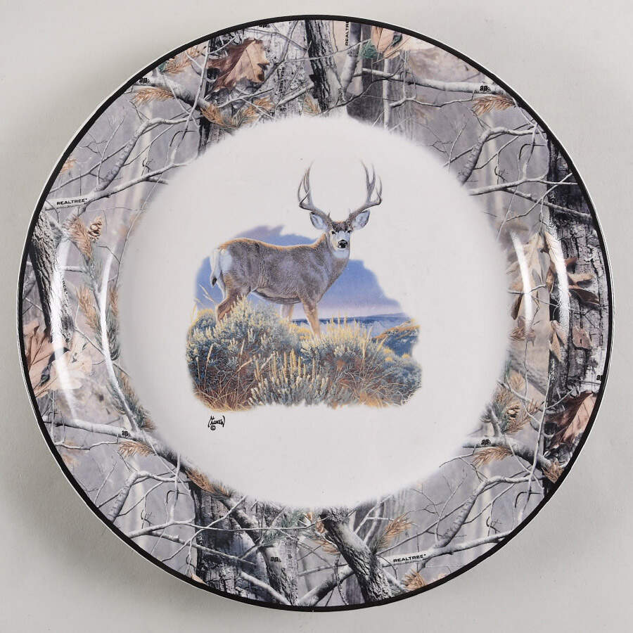 Realtree Deer Dinner Plate by Bass Pro Shops-1