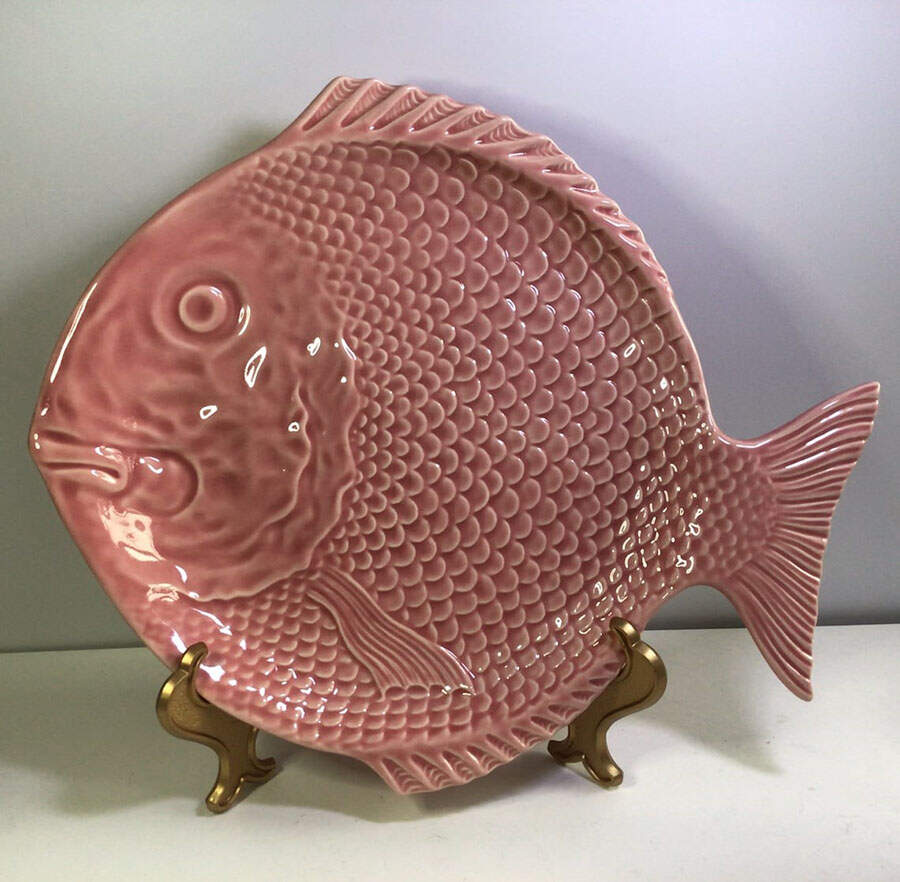 Fish Pink Dinner Plate by Bordallo Pinheiro-1