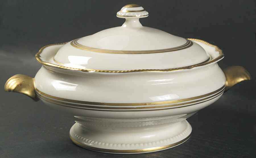 Royal Round Covered Vegetable by Castleton (USA)-1