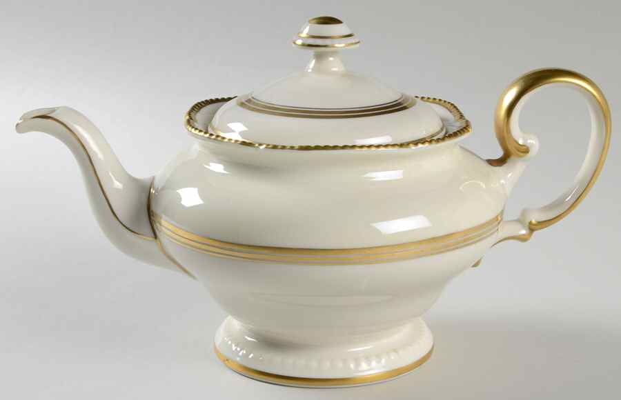 Royal Teapot & Lid by Castleton (USA)-1