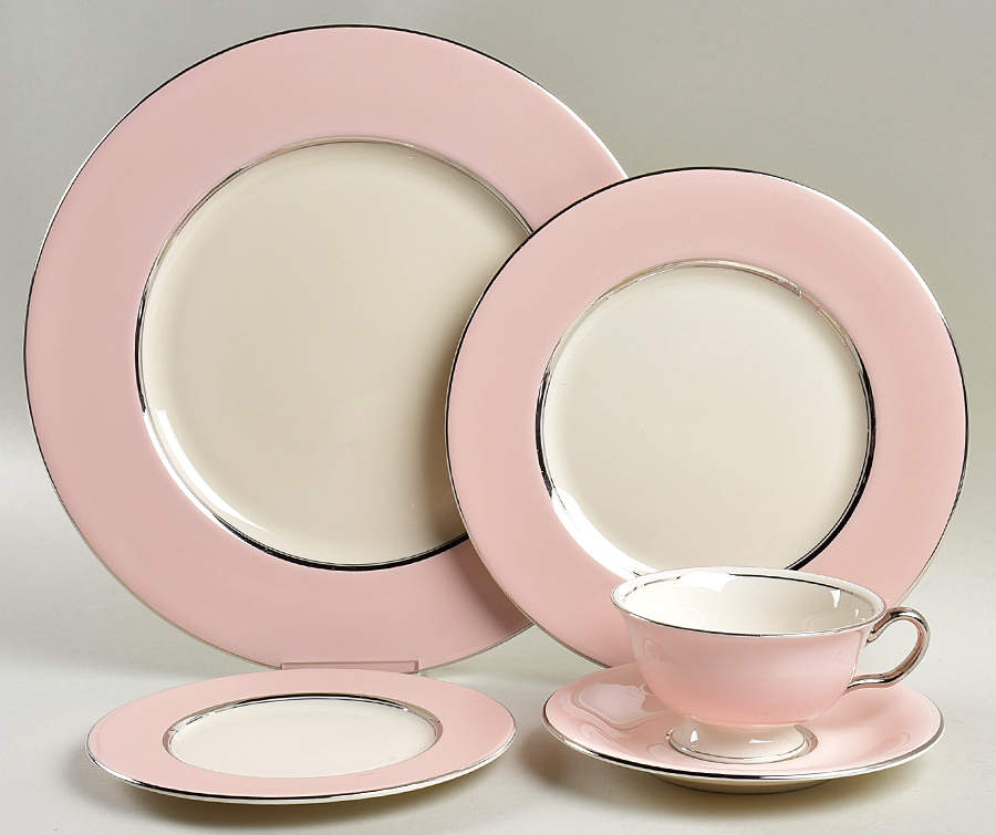 Shell Pink 5 Piece Place Setting by Castleton (USA)-1