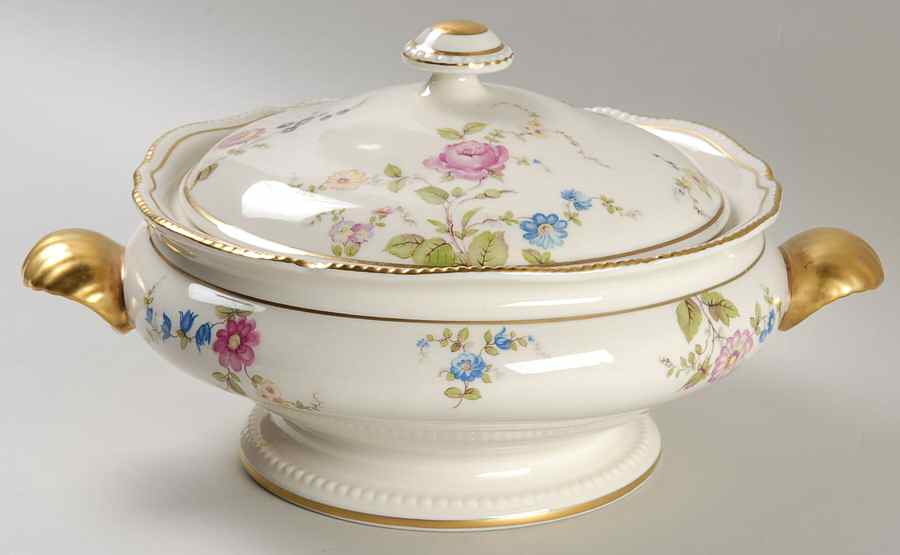 Sunnyvale Round Covered Vegetable by Castleton (USA)-1
