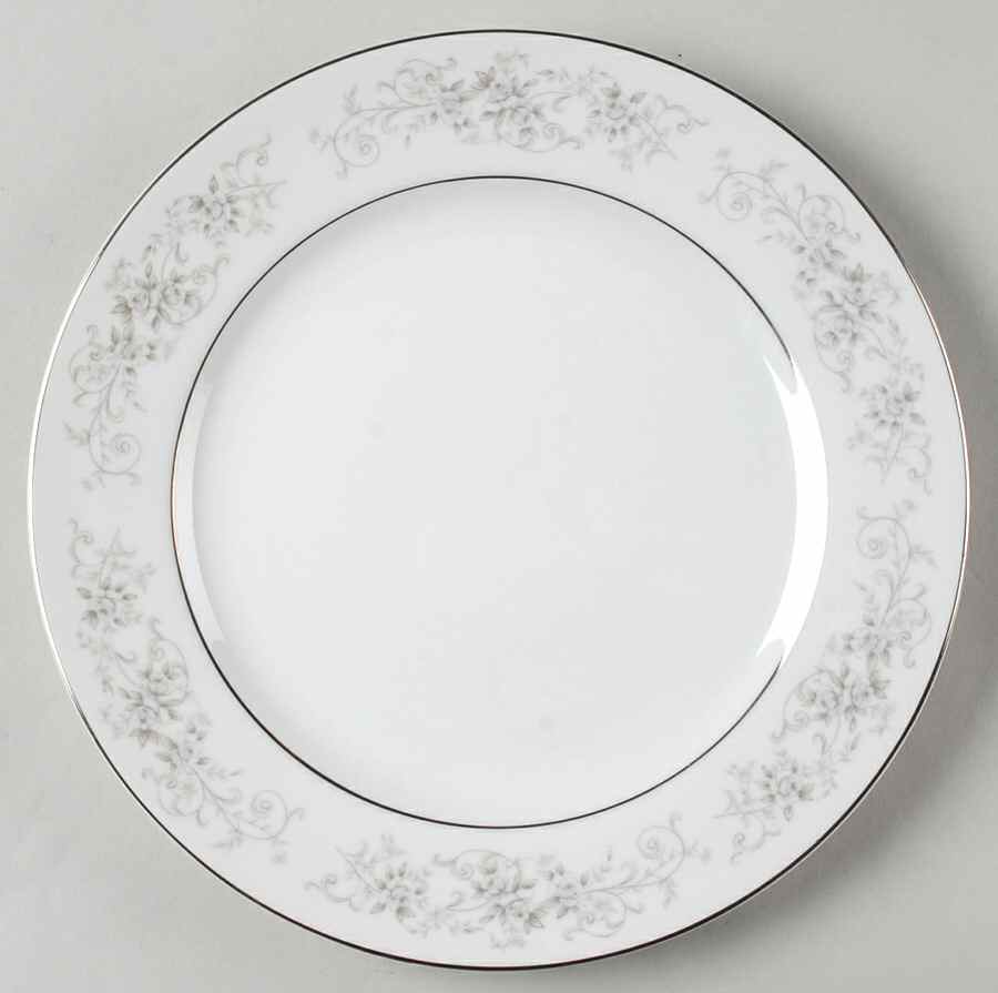 Carrousel Luncheon Plate by Camelot-1