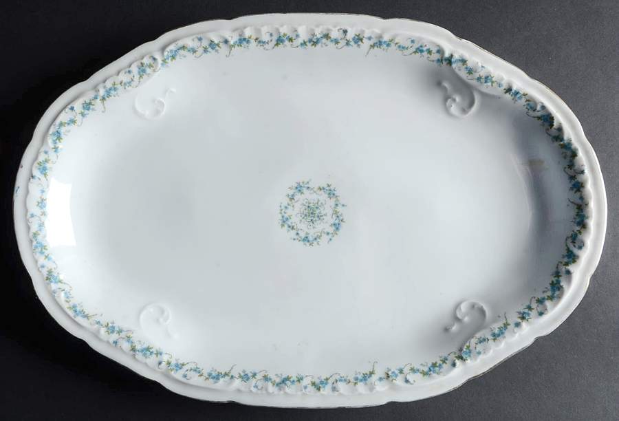 3248 (Scalloped) 17" Oval Serving Platter by Carlsbad-1