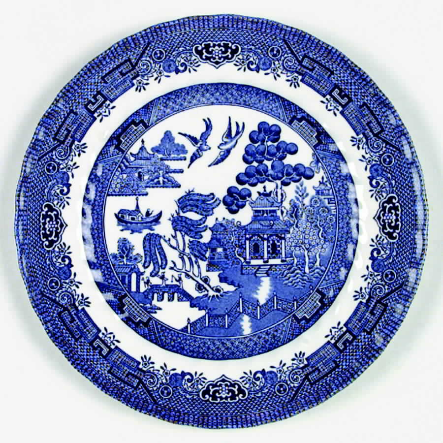 Blue Willow (Scalloped) Dinner Plate by Crown Clarence-1