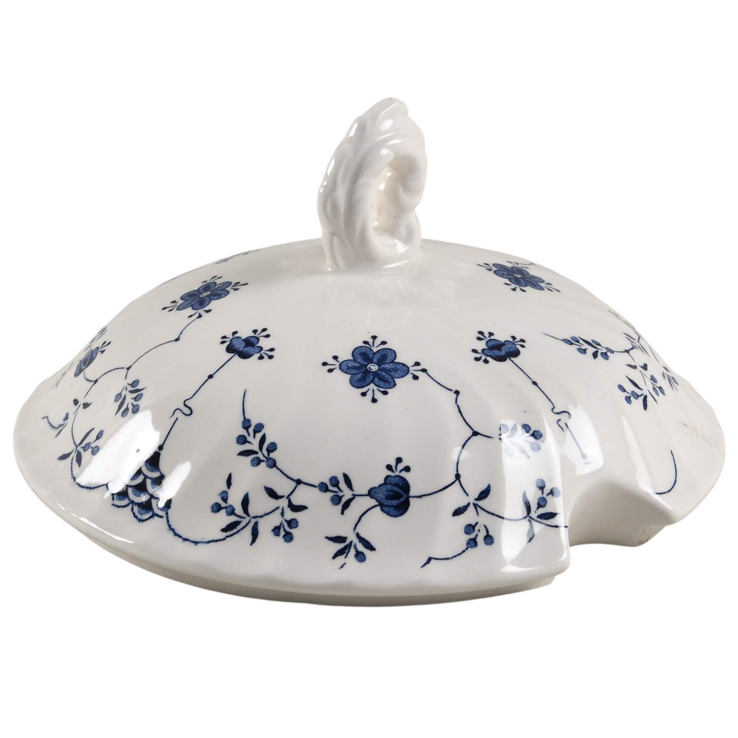 Finlandia (Swirl Rim, England) Lid for Tureen by Churchill-1
