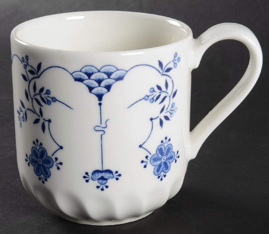 Finlandia (Swirl Rim, England) Small Mug by Churchill-1