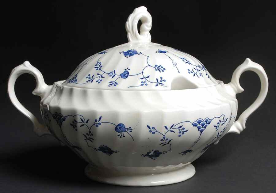 Finlandia (Swirl Rim, England) Tureen &  Lid by Churchill-1