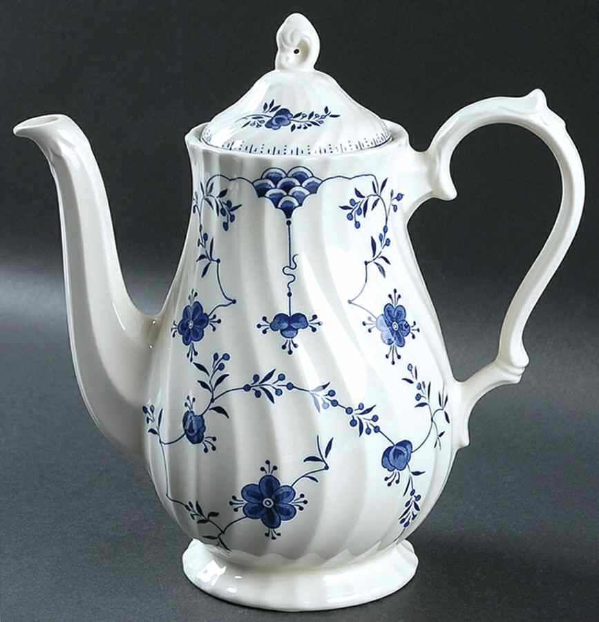 Finlandia (Swirl Rim, England) Coffee Pot & Lid by Churchill-1