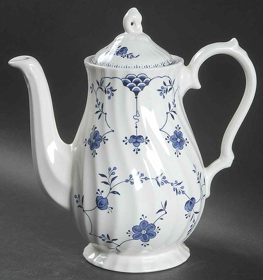 Finlandia (Swirl Rim, England) Coffee Pot & Lid by Churchill-1