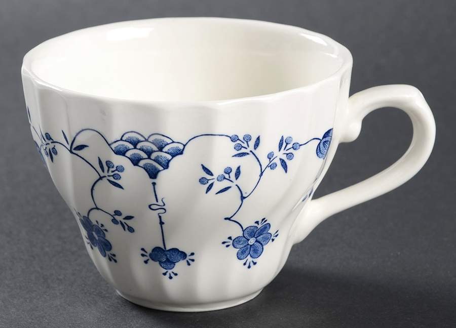 Finlandia (Swirl Rim, England) Flat Cup by Churchill-1
