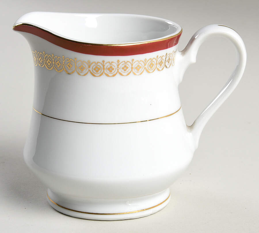 Elegante Creamer by Castle Court-1