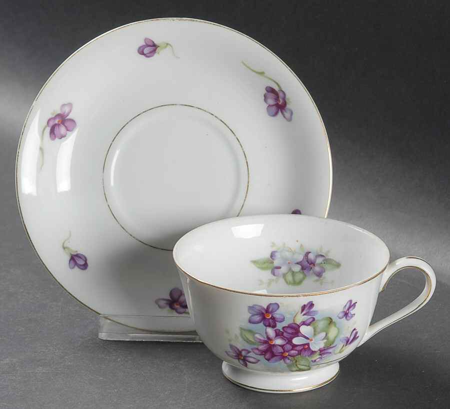 Glenaire Footed Cup & Saucer Set by Celebrate-1