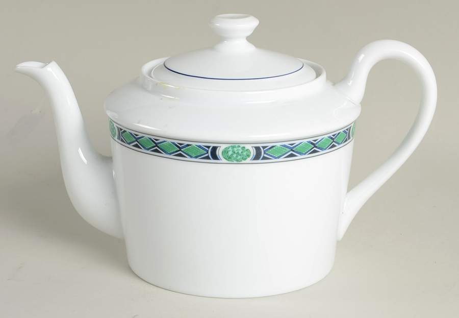 Esmeralda Teapot & Lid by Ceralene-1
