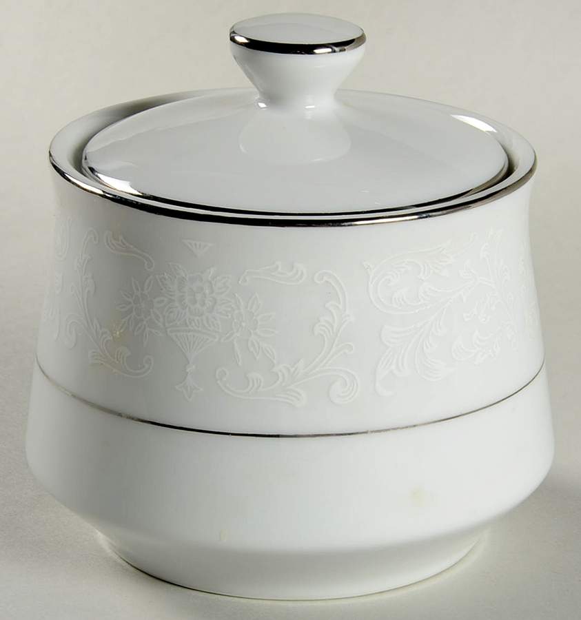 Queen's Lace Sugar Bowl & Lid by Chadds Ford-1