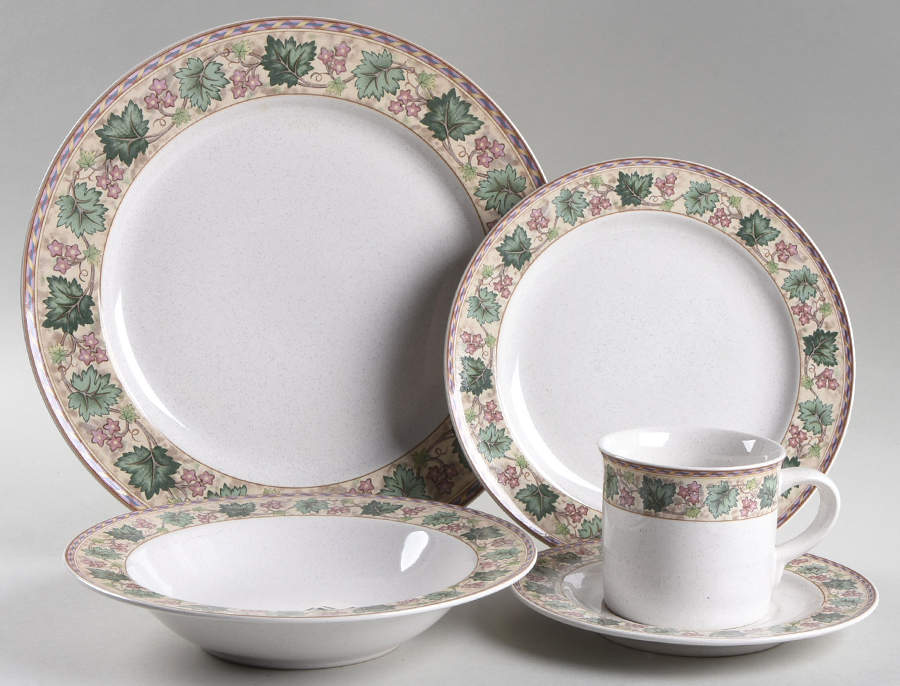 Berkshire 5 Piece Place Setting by Christopher Stuart-1