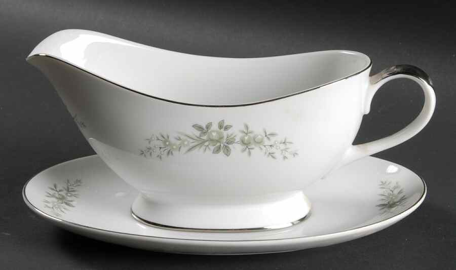 Langley Gravy Boat & Underplate by Claridge-1
