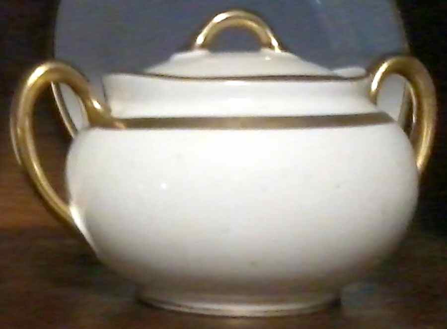 Hathaway Sugar Bowl & Lid by Cleveland (USA)-1