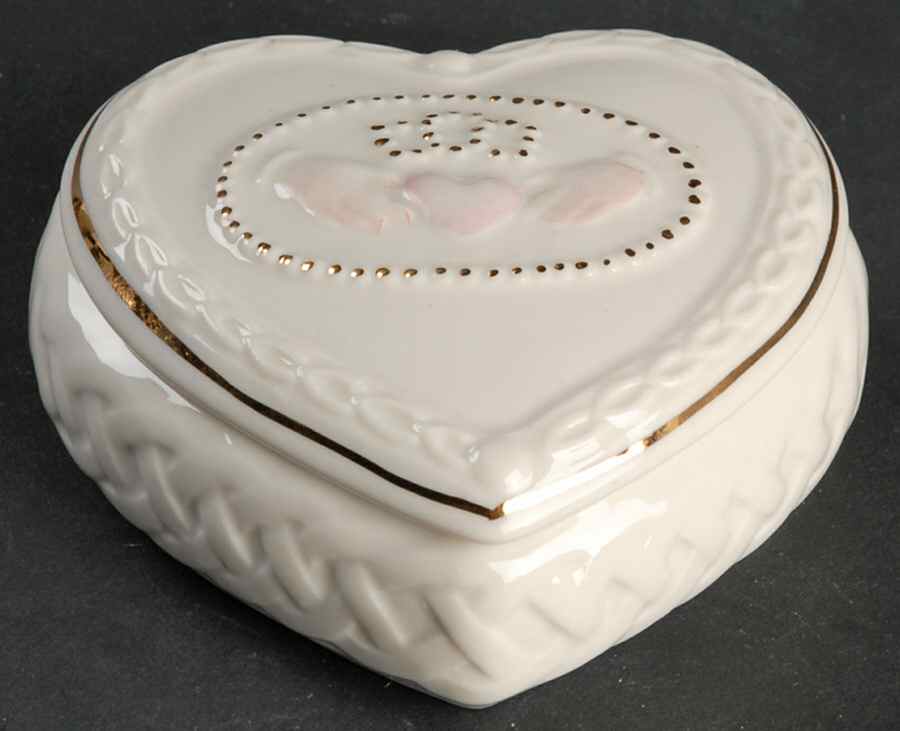 Claddagh Collection Heart Shape Box & Lid by Belleek Pottery (Ireland)-1