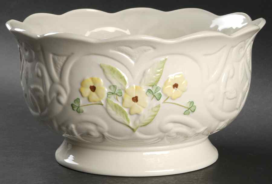 Limited Edition Giftware Primrose Centerpiece by Belleek Pottery (Ireland)-1