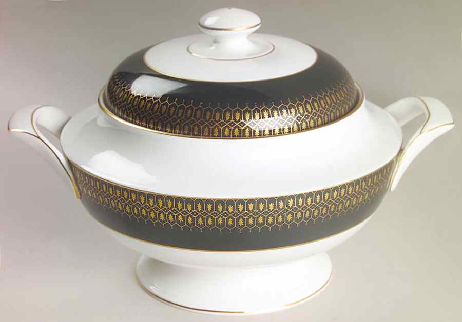 Chateau Green (Smooth Edge) Round Covered Vegetable by Coalport-1