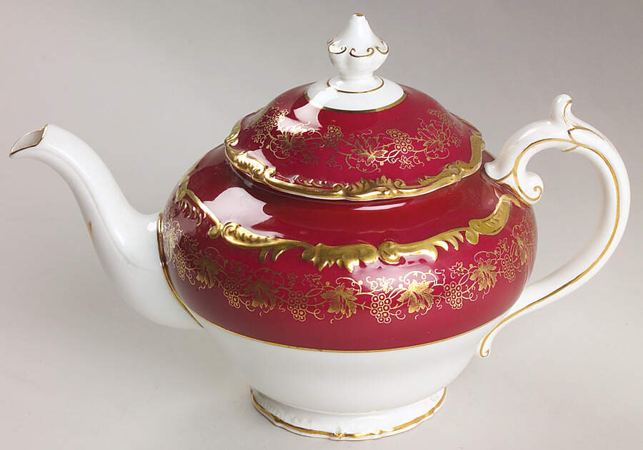 Hazelton Maroon Teapot & Lid by Coalport-1