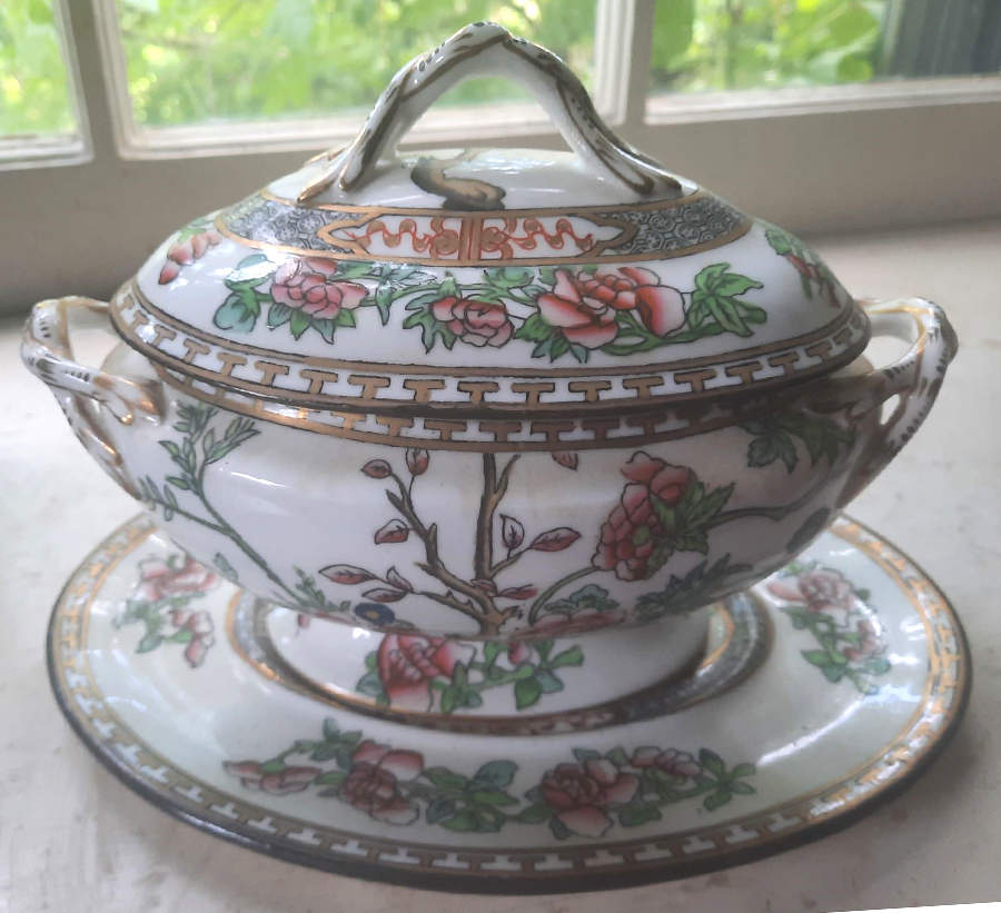 Indian Tree Multicolor (Smooth Edge) Sauce Boat & Lid with Underplate by Coalport-1