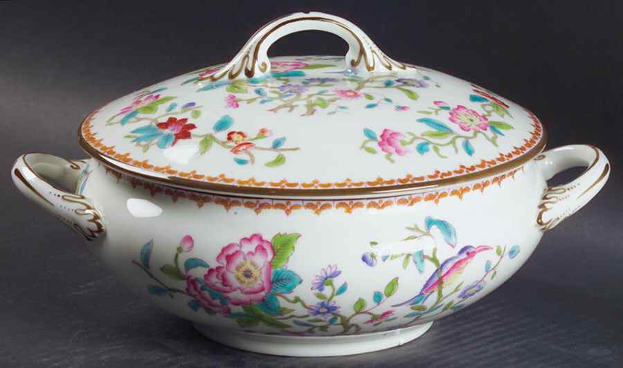 Pembroke (Smooth Edge) Round Covered Vegetable by Coalport-1