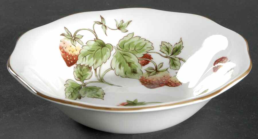 Strawberry (Scalloped) Fruit/Dessert (Sauce) Bowl by Coalport-1