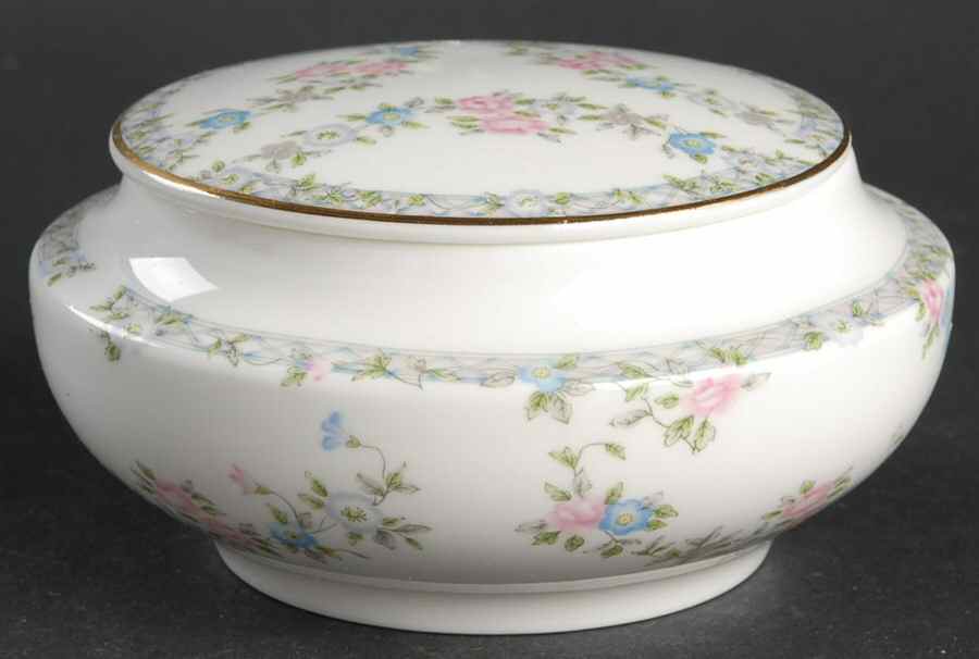 Trellis Rose Powder Box with Lid by Coalport-1