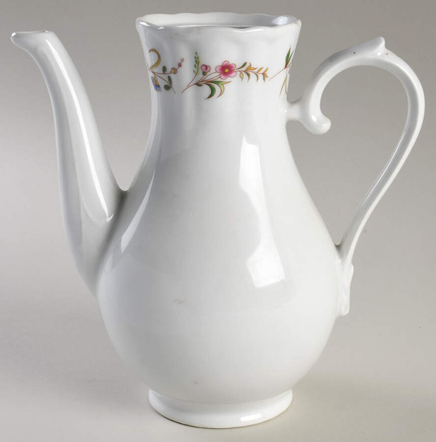 Versailles (Scalloped) Coffee Pot No Lid by BIA Cordon Bleu-1