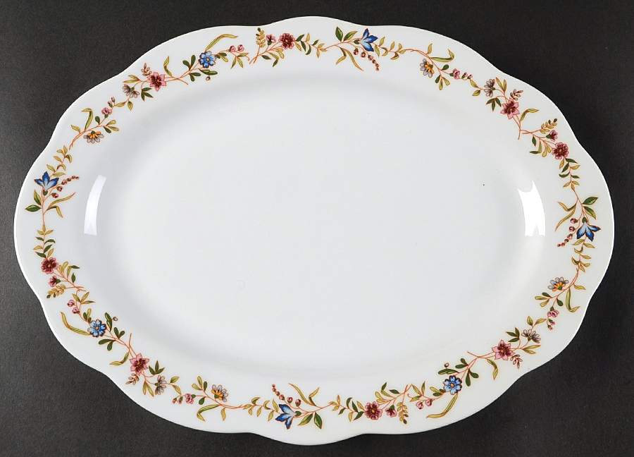 Versailles (Scalloped) 14" Oval Serving Platter by BIA Cordon Bleu-1