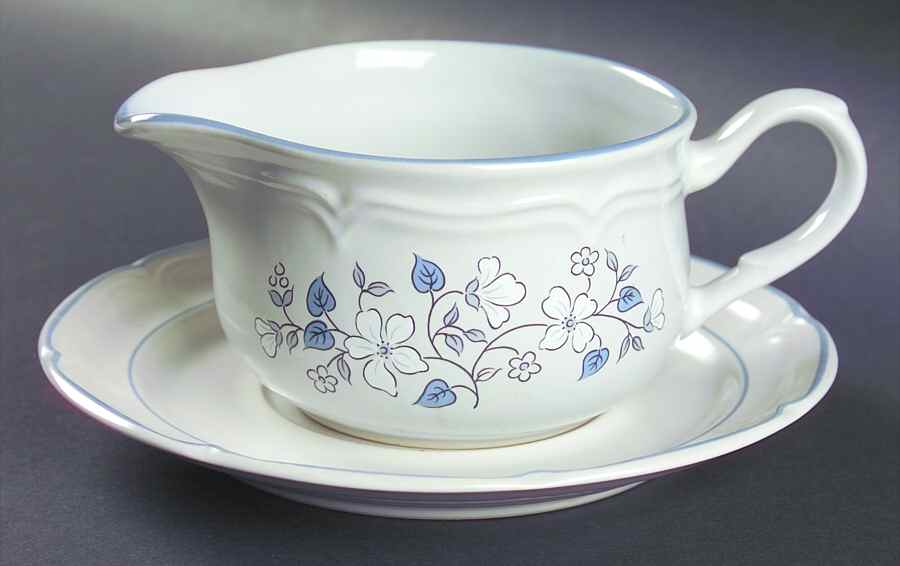 Avondale Round Gravy Boat & Underplate by Covington Edition-1