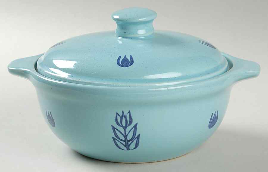 Dutch Blue 1.50 Pt Round Covered Casserole by Cameron Clay Product-1