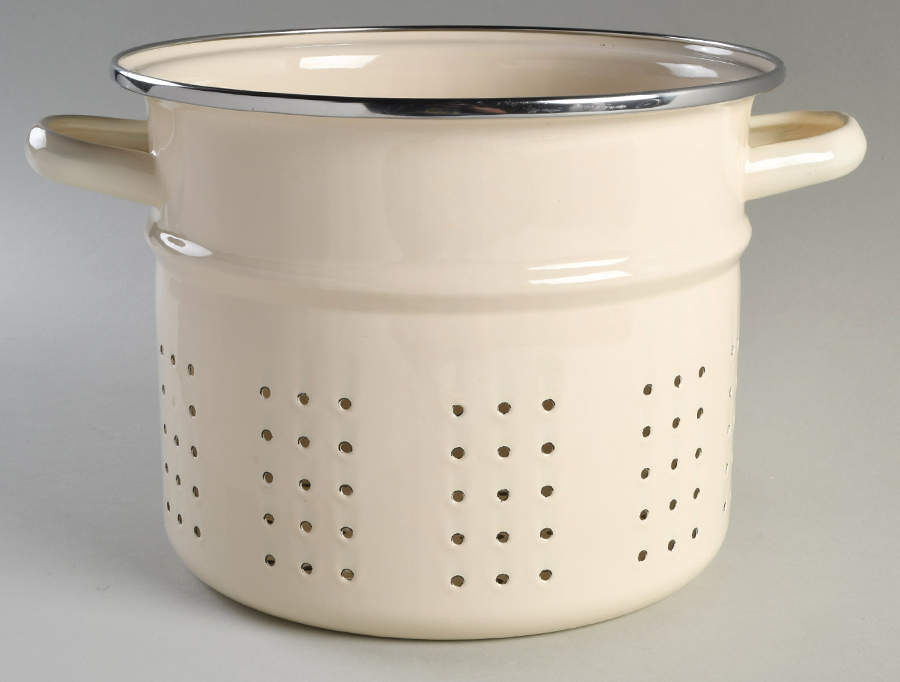 Abundance (Corelle) Metal Strainer/Steamer by Corning Corelle-1