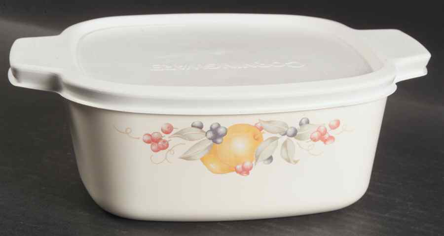 Abundance (Corelle) 1.5 Quart Square Casserole with Lid by Corning Corelle-1