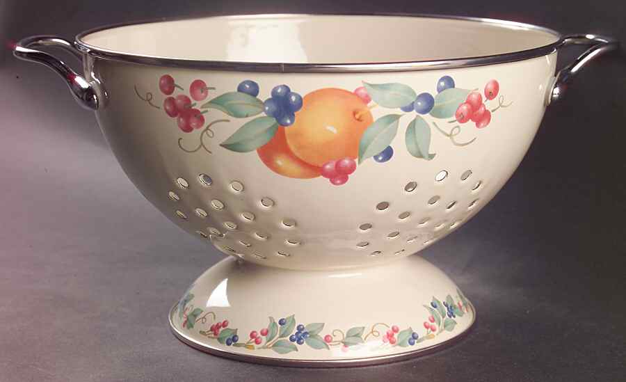 Abundance (Corelle) 3 Quart Metal Colander by Corning Corelle-1