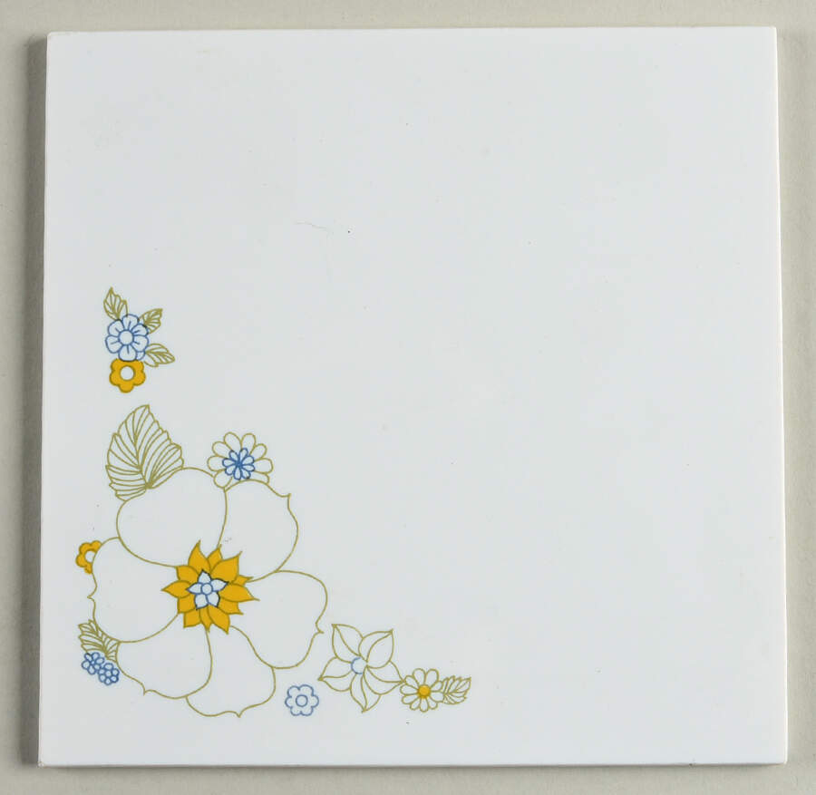 Floral Bouquet (Corelle) Tea Tile by Corning Corelle-1