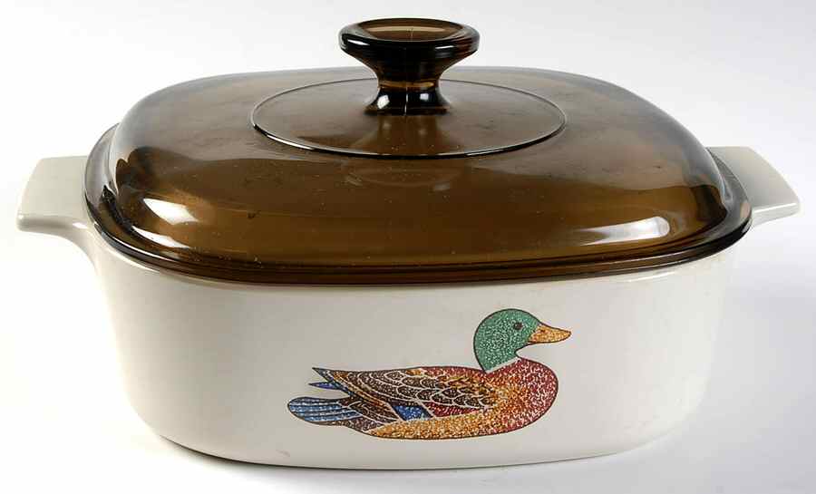 Duck (Corelle) 2 Quart Square Casserole with Lid by Corning Corelle-1