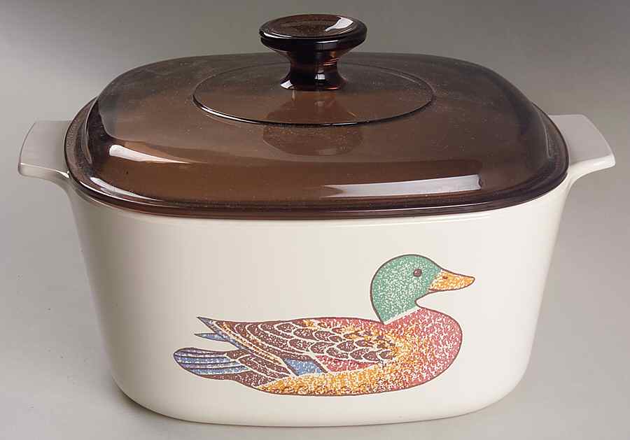 Duck (Corelle) 3 Quart Square Casserole with Lid by Corning Corelle-1