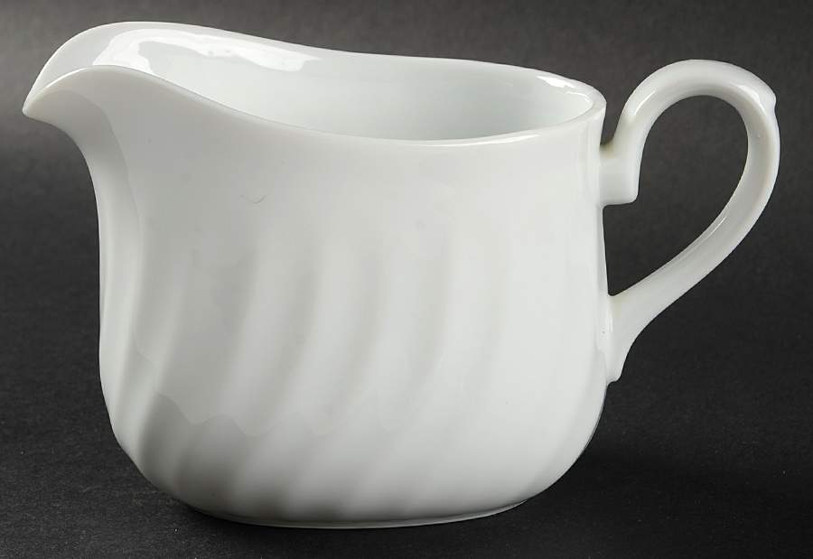 Enhancements Gravy Boat by Corning Corelle-1