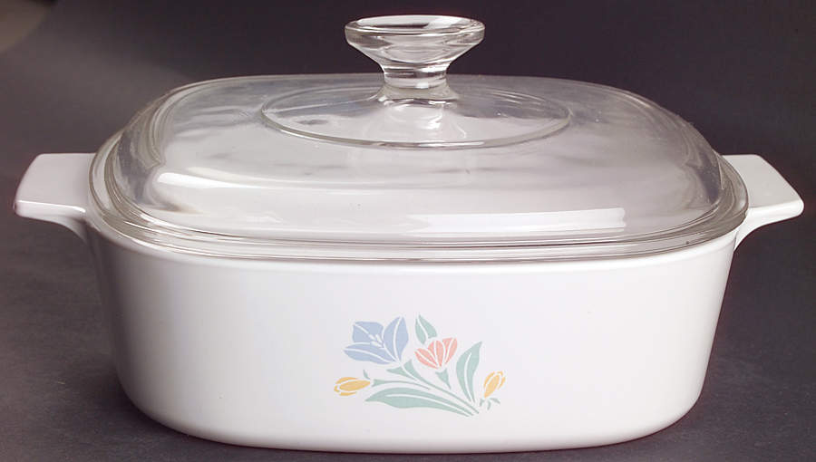 Friendship (Corelle) 2 Quart Square Casserole with Lid by Corning Corelle-1