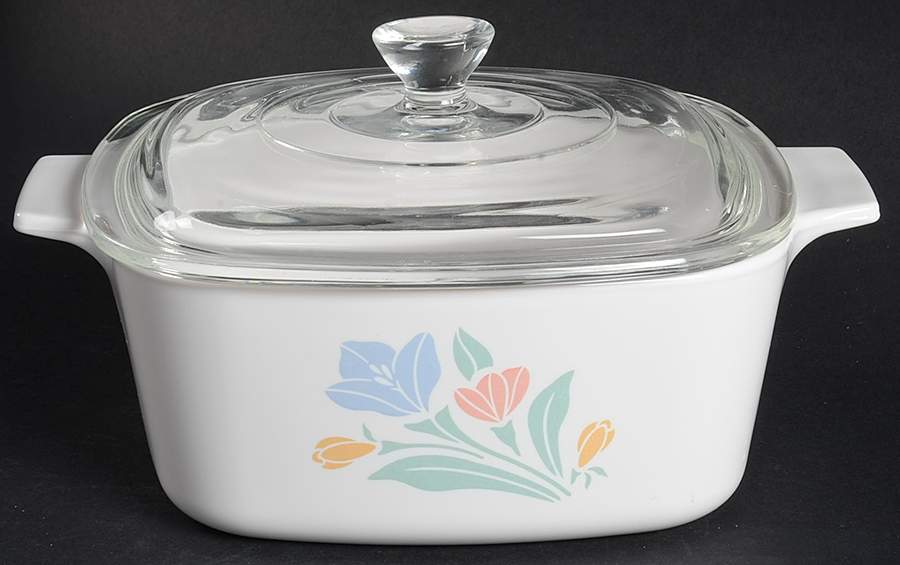 Friendship (Corelle) 1.5 Quart Square Casserole with Lid by Corning Corelle-1