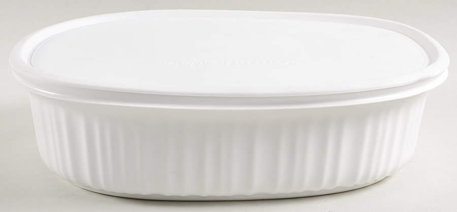 French White 2.5 Quart Oval Covered Casserole by Corning Corelle-1