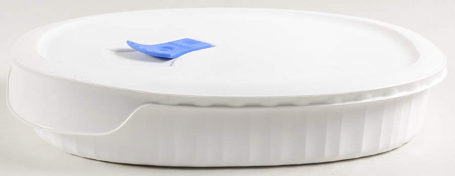 French White 1.5 Qt Oval Covered Divided Casseole & Plastic Lid by Corning Corelle-1